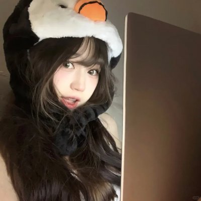 红衣小女孩